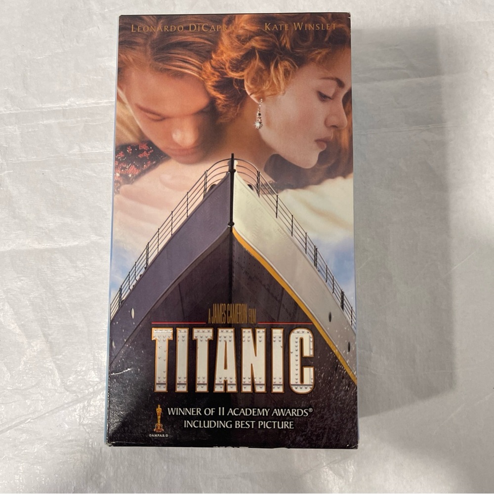 Titanic (1998 VHS box set-2 tapes total). VHS tapes in very good condition.